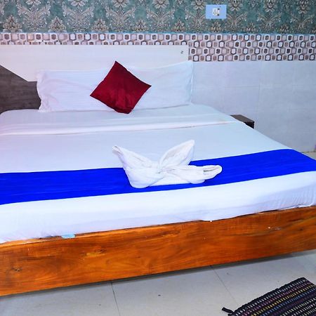 Mor Hotel Beach Heaven-স্বর্গদ্বার গোল্ডেন বিচ এবং মন্দিরের কাছে হোটেল বিচ হেভেন- Near Golden Beach & Temple Best Selling & Best Choice Of Travellers Puri Exteriör bild